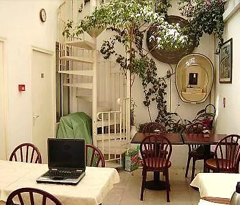 Hotel Alan Robert'S Cannes